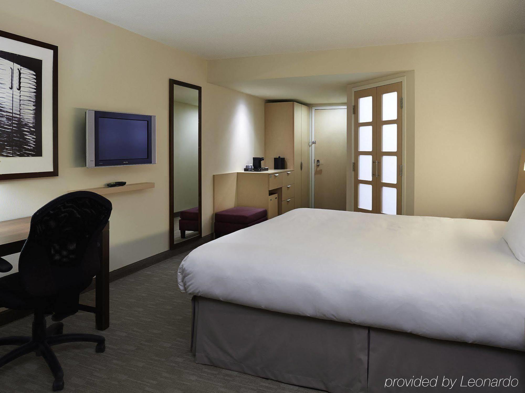 Novotel Montreal Aeroport Dorval Exterior foto