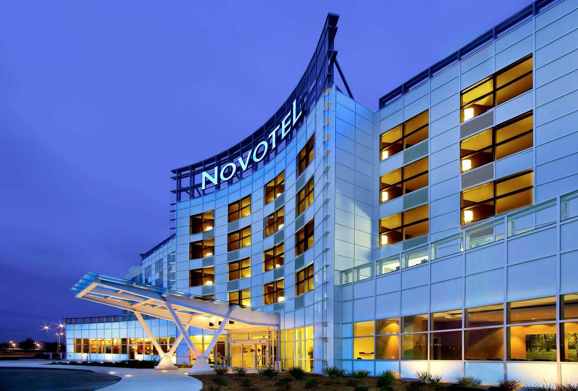 Novotel Montreal Aeroport Dorval Exterior foto
